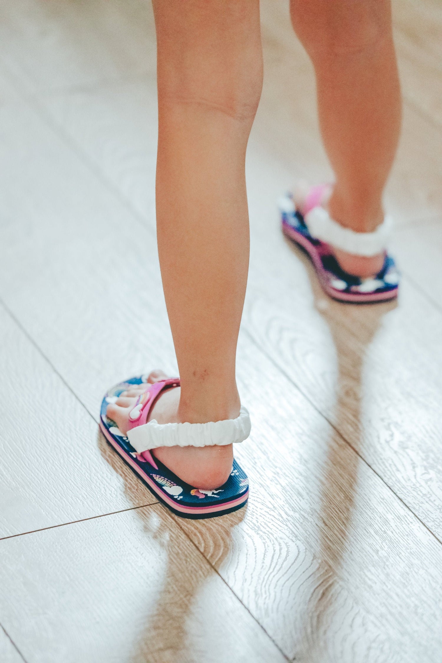 white back straps for sandals, flip flops